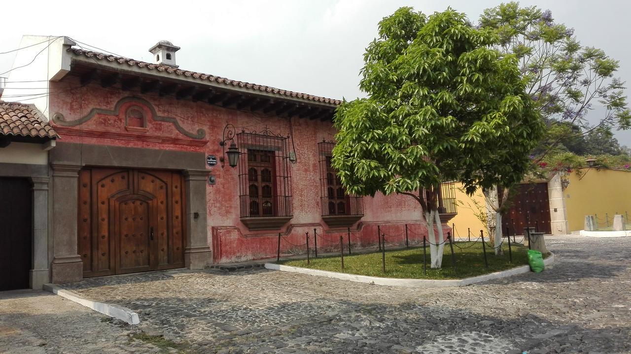 La Casa De La Alameda Antigua Exterior photo